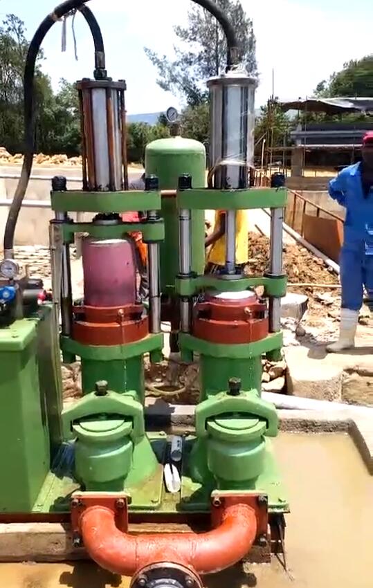 華星(xīng)陶瓷柱(zhù)塞泵-國(guo)外客戶(hù)使用現(xiàn)場