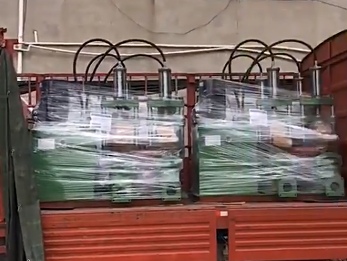 YB300-40陶瓷柱(zhu)塞泵發貨(huo)