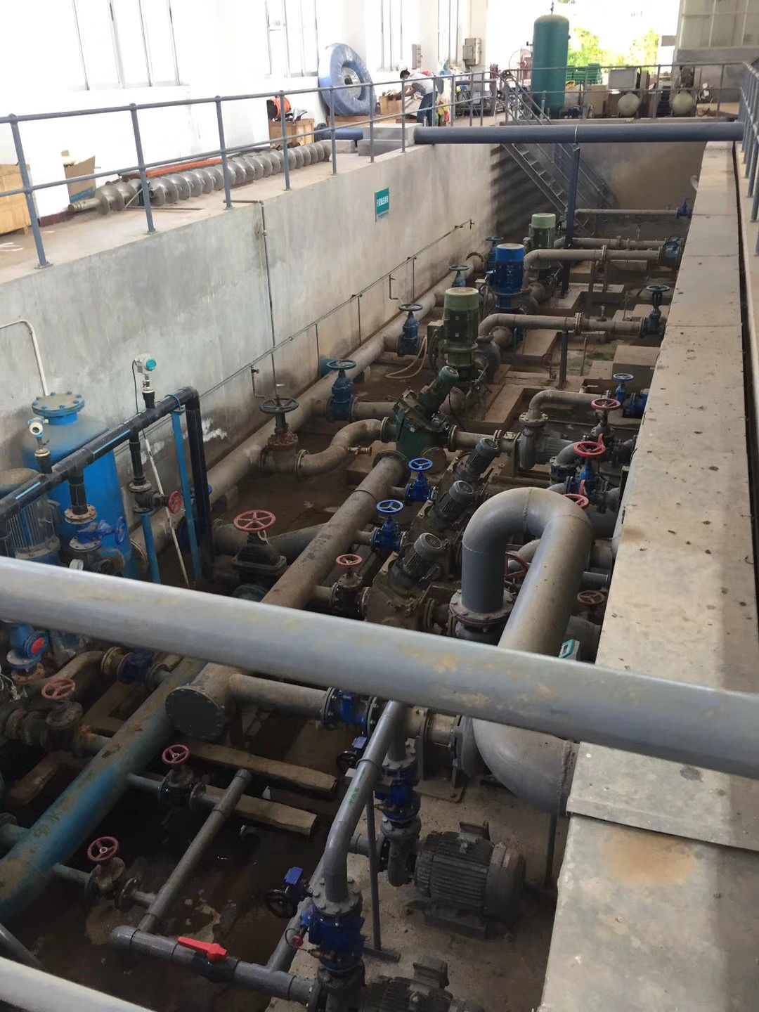 陶瓷柱(zhù)塞泵使用(yòng)現場城市(shi)生活污水(shuǐ)處理