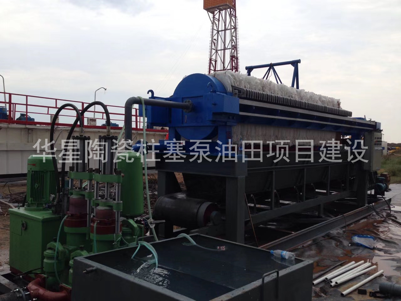 陶(táo)瓷柱塞(sāi)泵使用(yòng)現場油(yóu)田項目(mu)建設