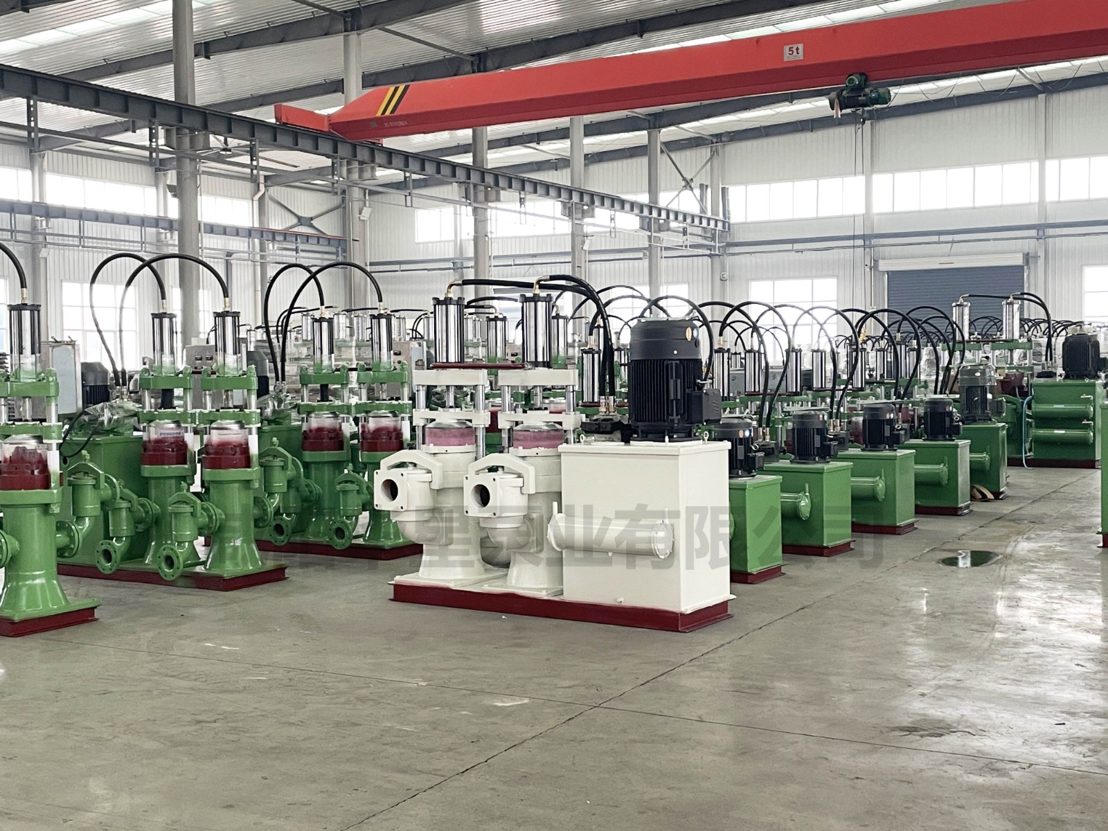 液壓(ya)陶瓷柱塞泥漿(jiāng)泵 液壓陶瓷柱(zhu)塞泥漿泵