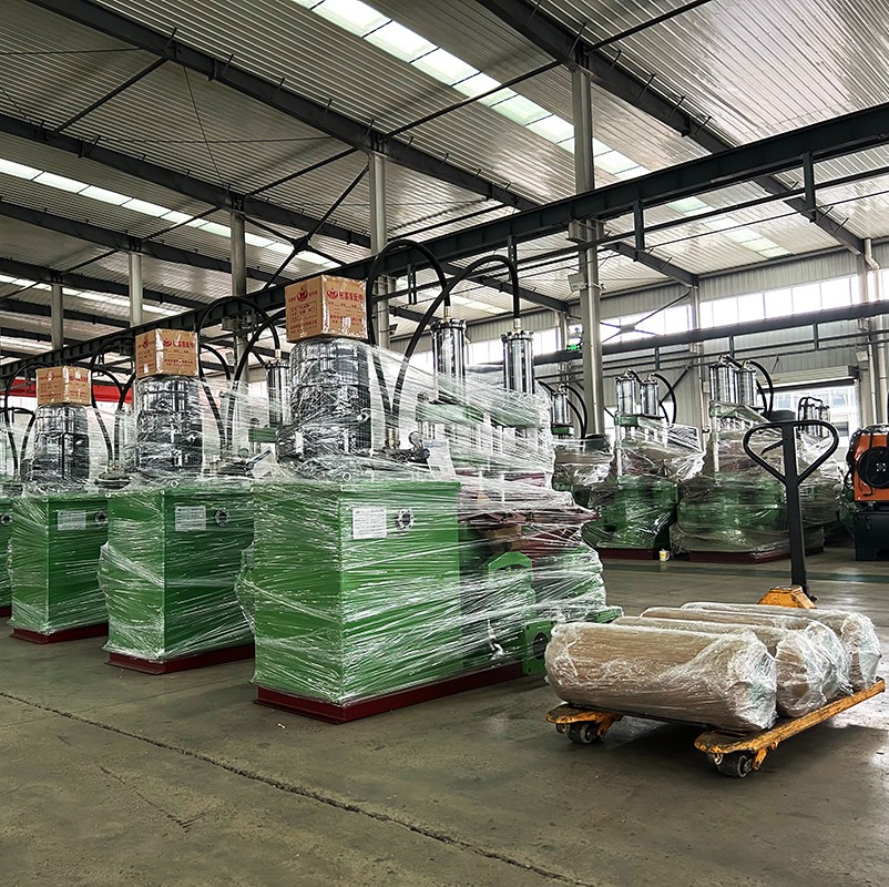 YB250液壓陶瓷(cí)柱塞泵