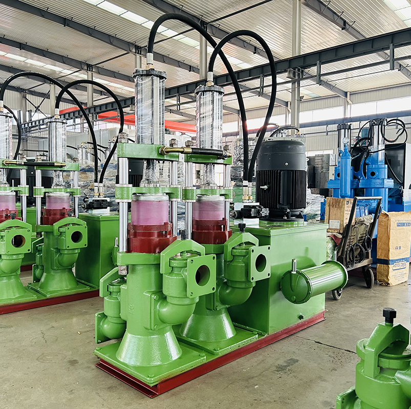 YB200液壓(yā)陶瓷柱(zhù)塞泵3